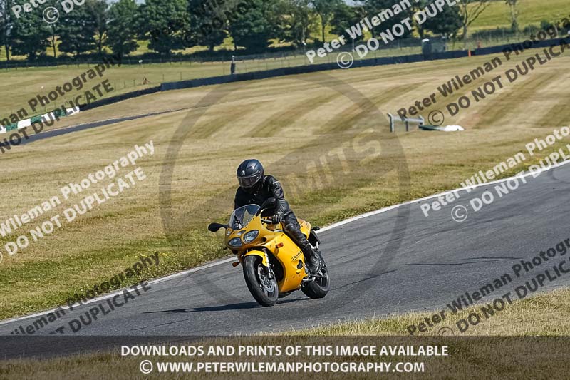 cadwell park;cadwell park photographs;cadwell trackday photographs;enduro digital images;event digital images;eventdigitalimages;peter wileman photography;racing digital images;trackday digital images;trackday photos